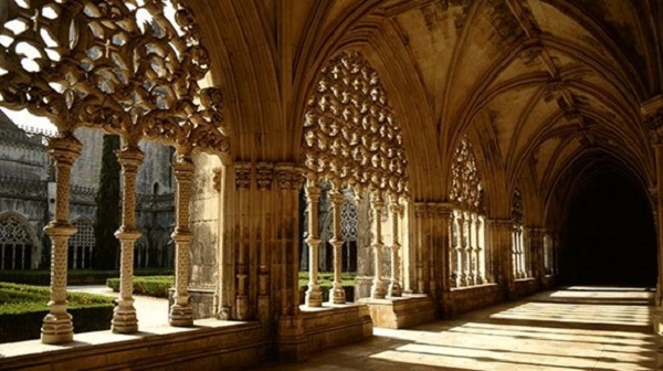 https://europe.sitesme.com:2083/cpsess9641260206/viewer/home%2fc1rp8t3g%2fpununcio2/Viagens_Filosoficas_Evora_Anuncio2.jpg